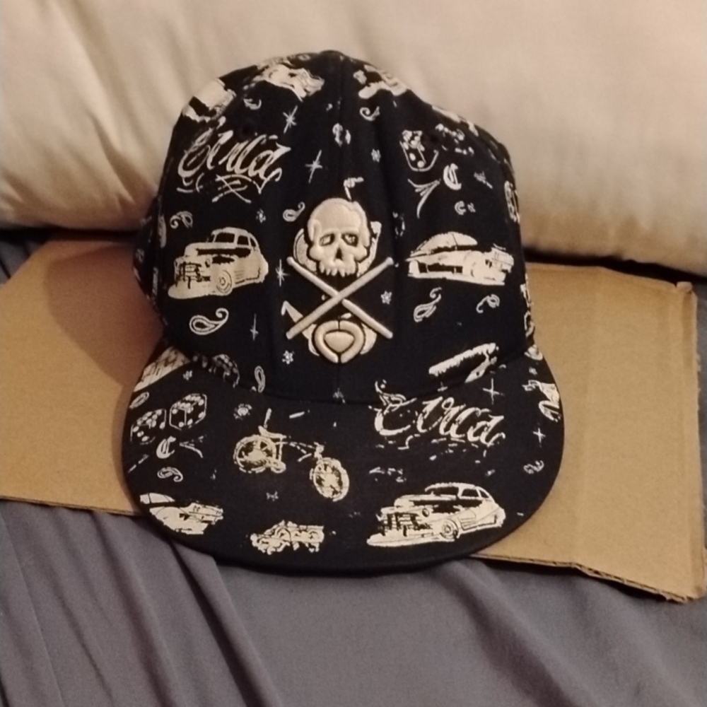 Vintage Circa Fitted Black Skull Graphic Cap